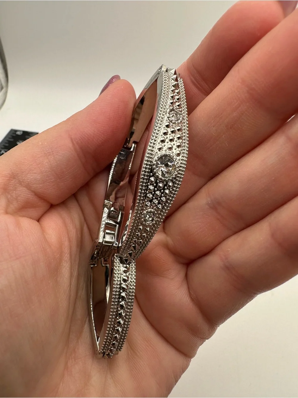 N/A elegant silver